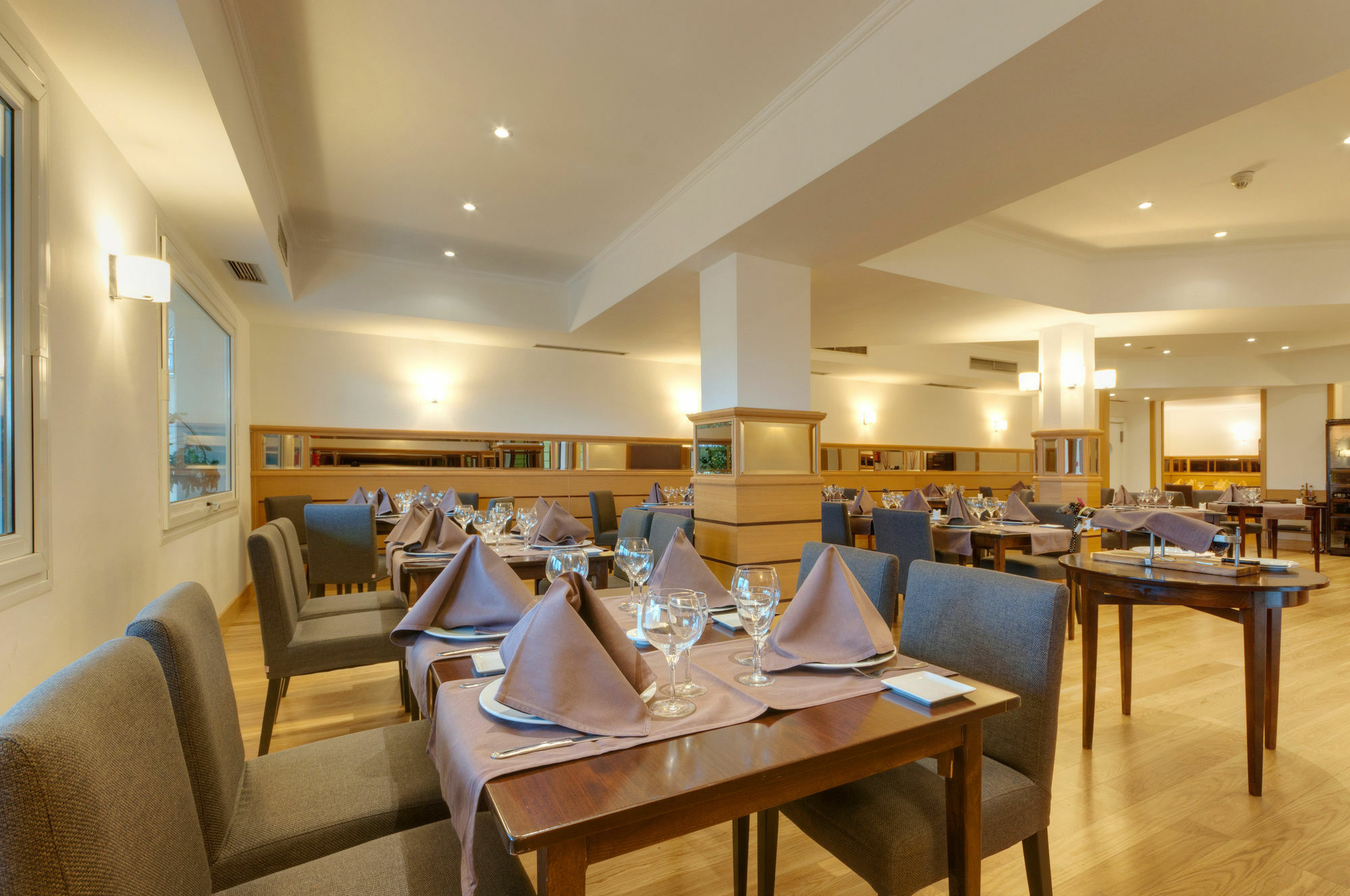 Gran Hotel Los Angeles Getafe Restaurant bilde